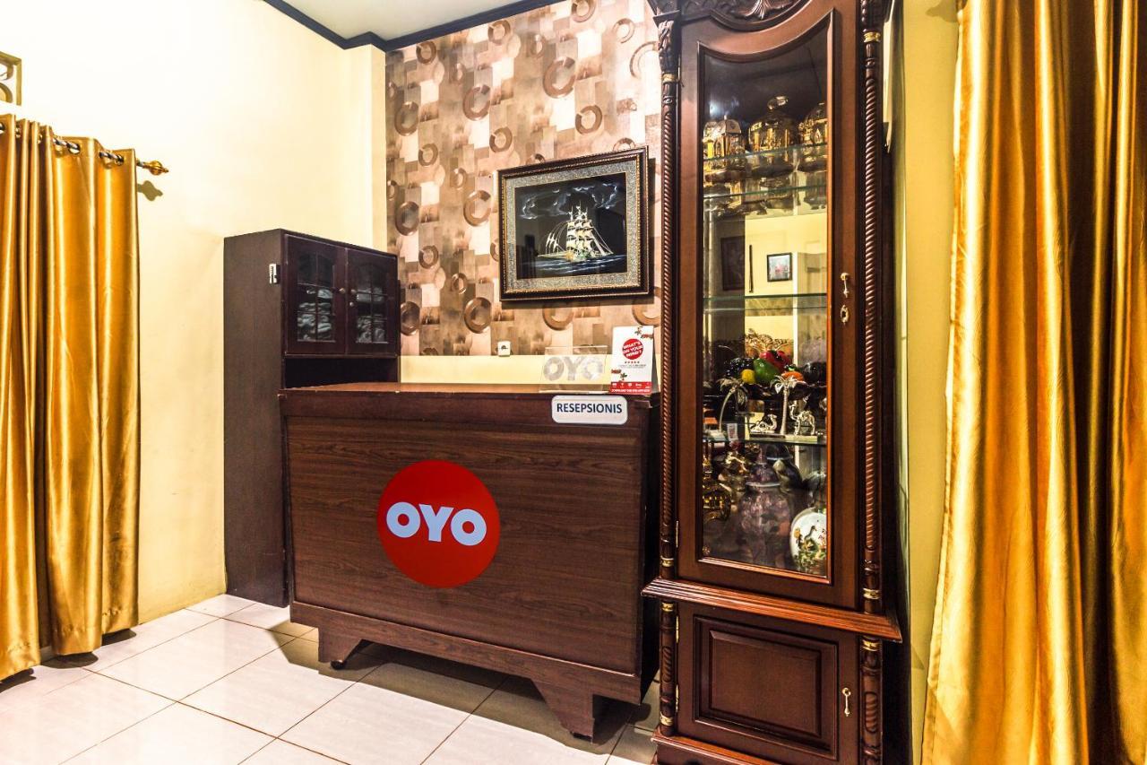 Oyo 2165 Alyah Guest House Syariah Ambon Dış mekan fotoğraf